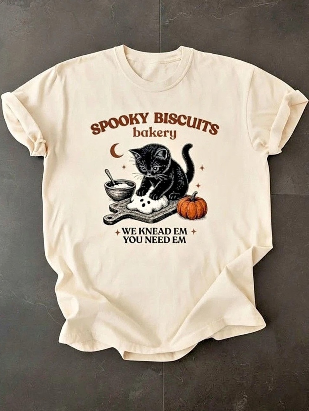 Spooky Biscuits Cat Baking Halloween Pumpkin Art Gildan T-Shirt